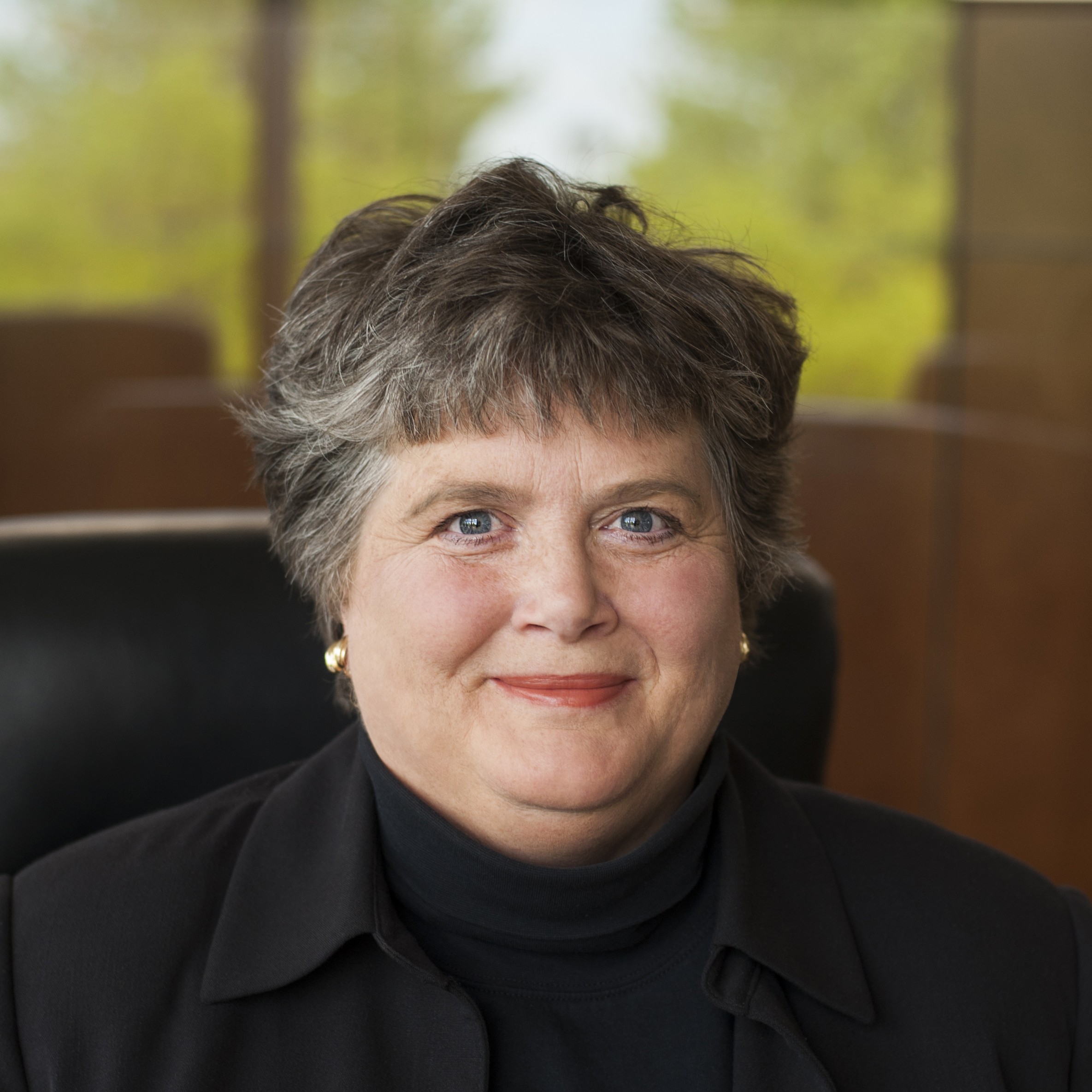 A picture of citizens state bank employee Sue Lund
